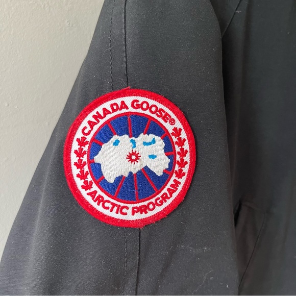Canada Goose Chiliwack Bomber Jacket - Picture 10 of 11